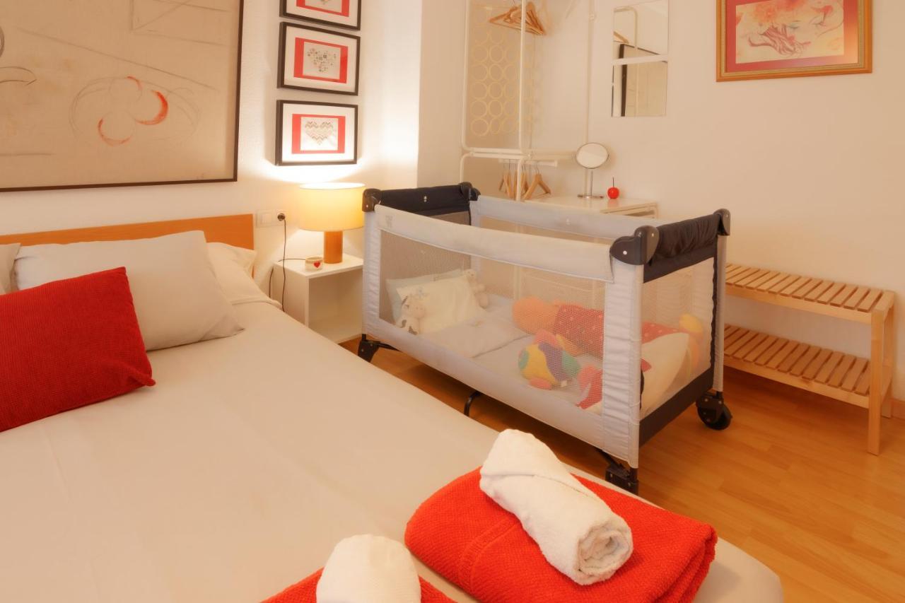 Luminoso. Comodo. Acogedor. Wifi. Junto A Ave Valência Exterior foto