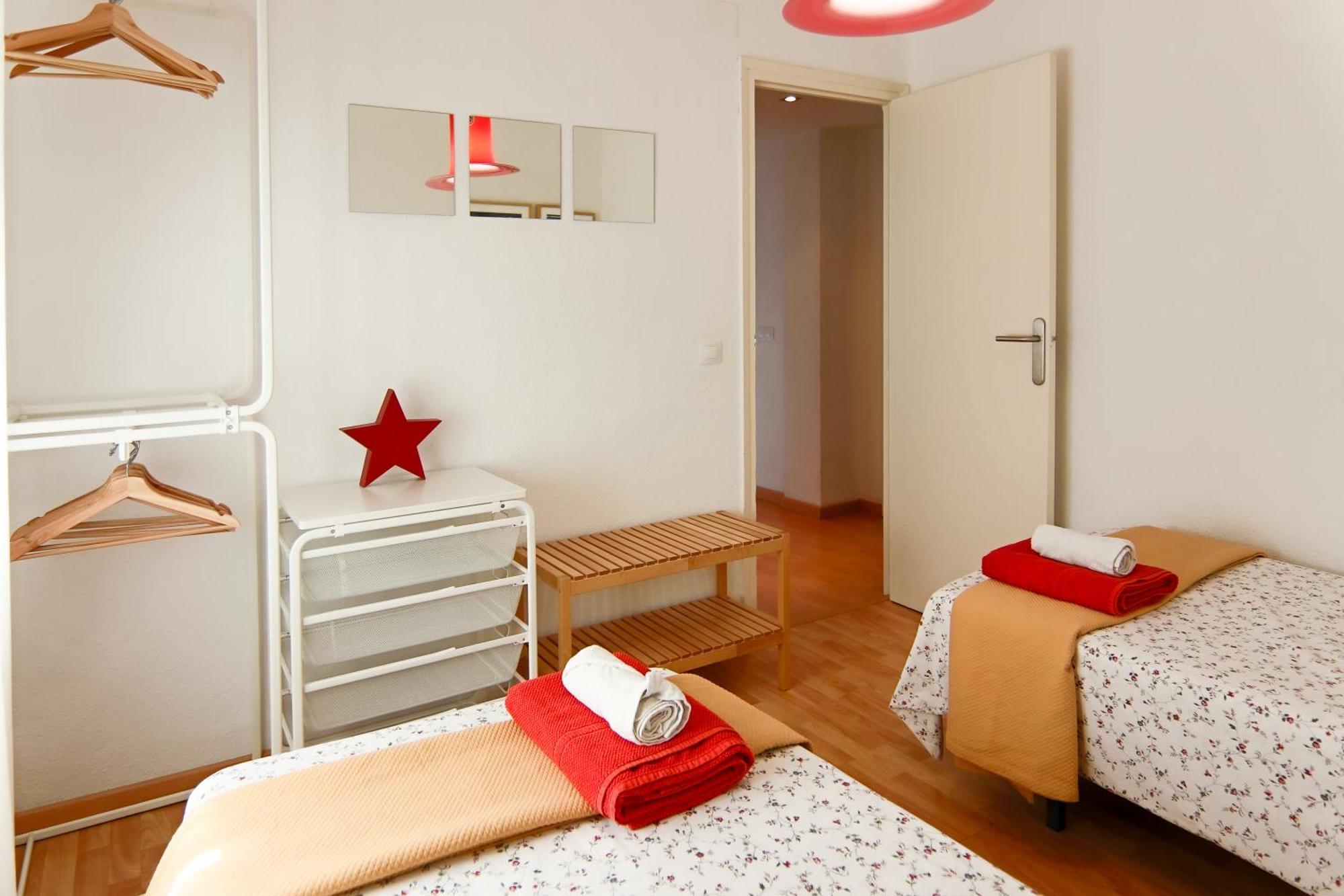 Luminoso. Comodo. Acogedor. Wifi. Junto A Ave Valência Exterior foto