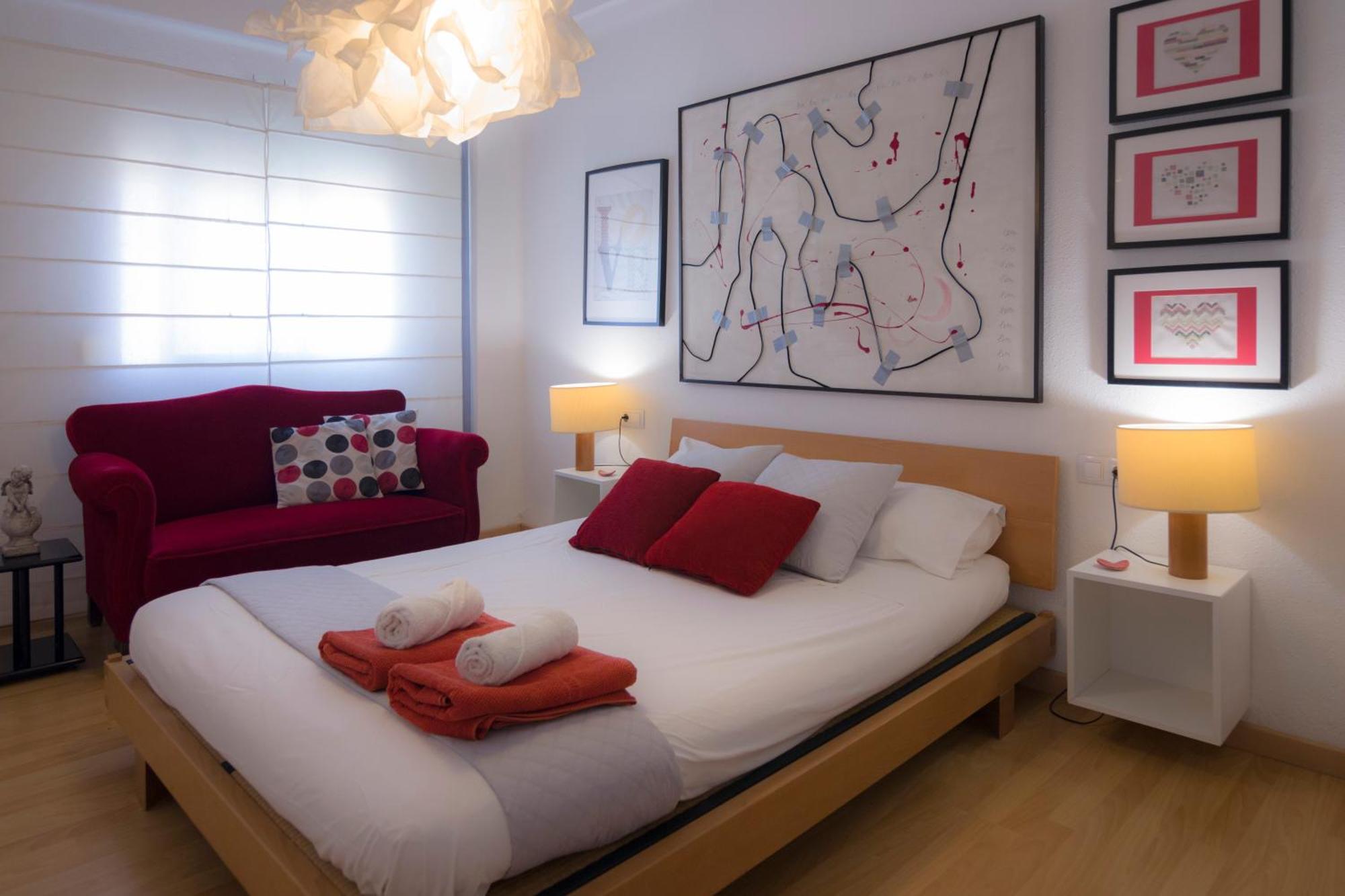 Luminoso. Comodo. Acogedor. Wifi. Junto A Ave Valência Exterior foto